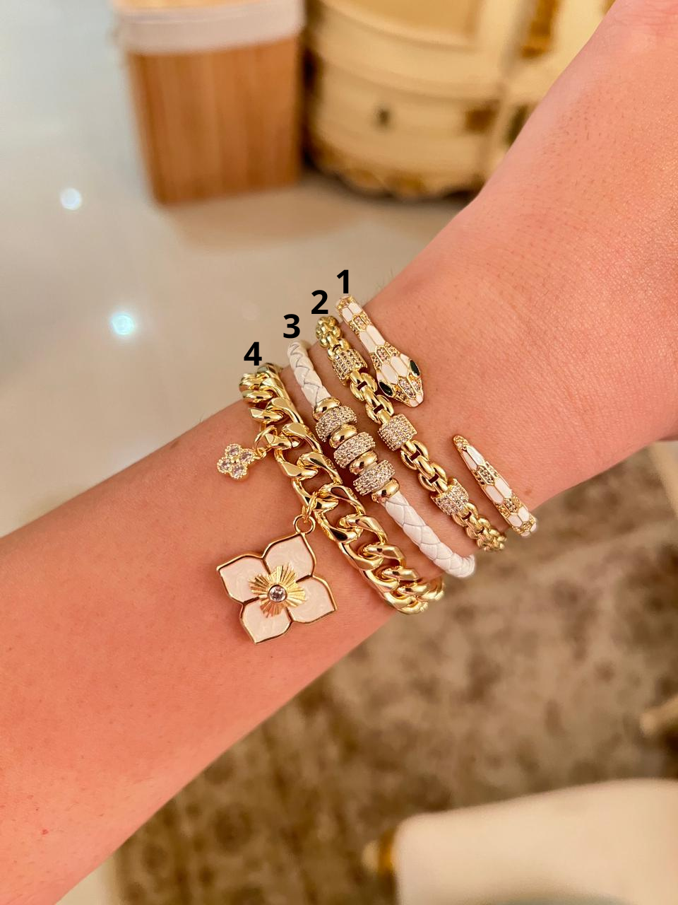 Bracelet & Bangle