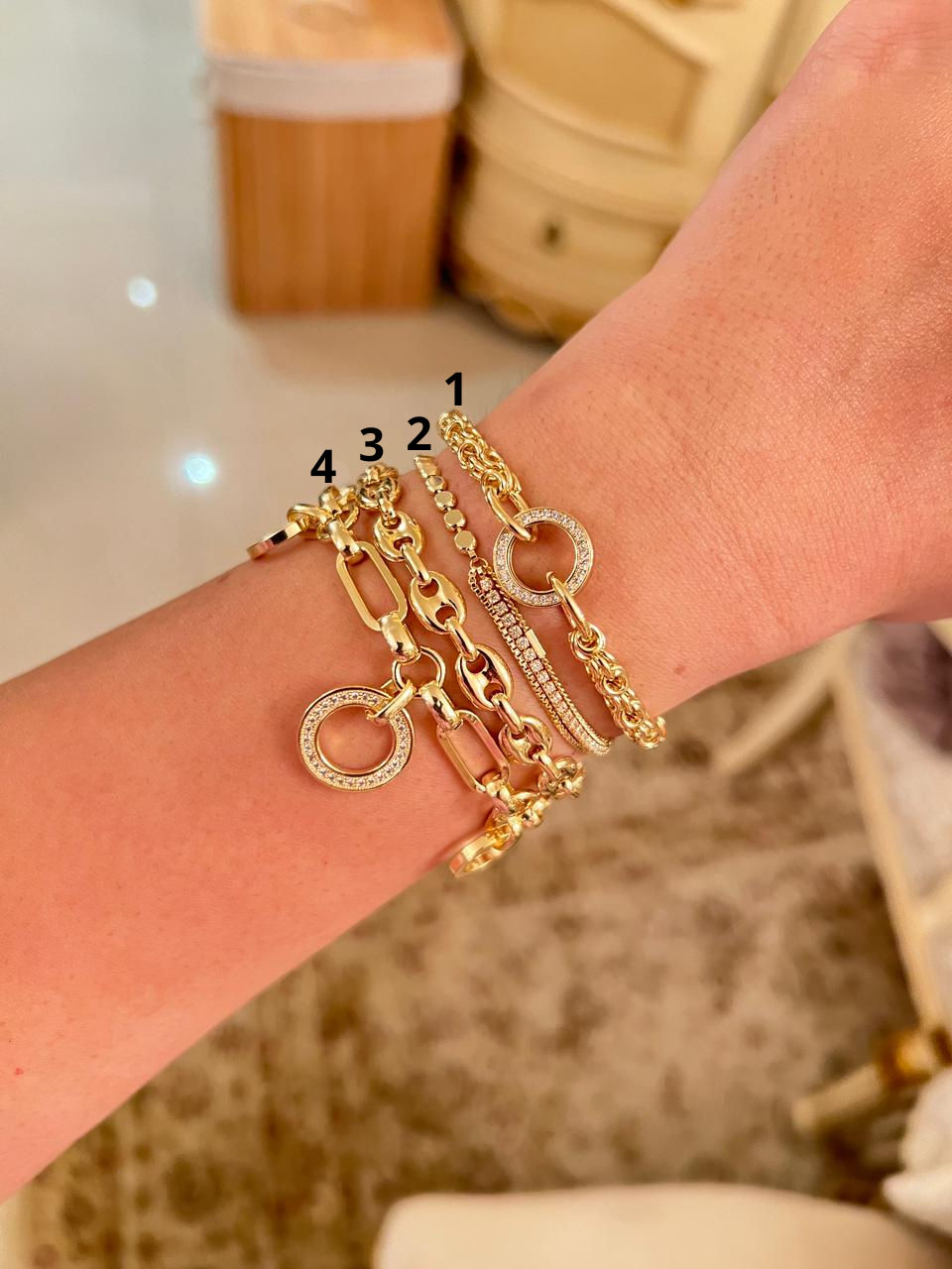Bracelet & Bangle