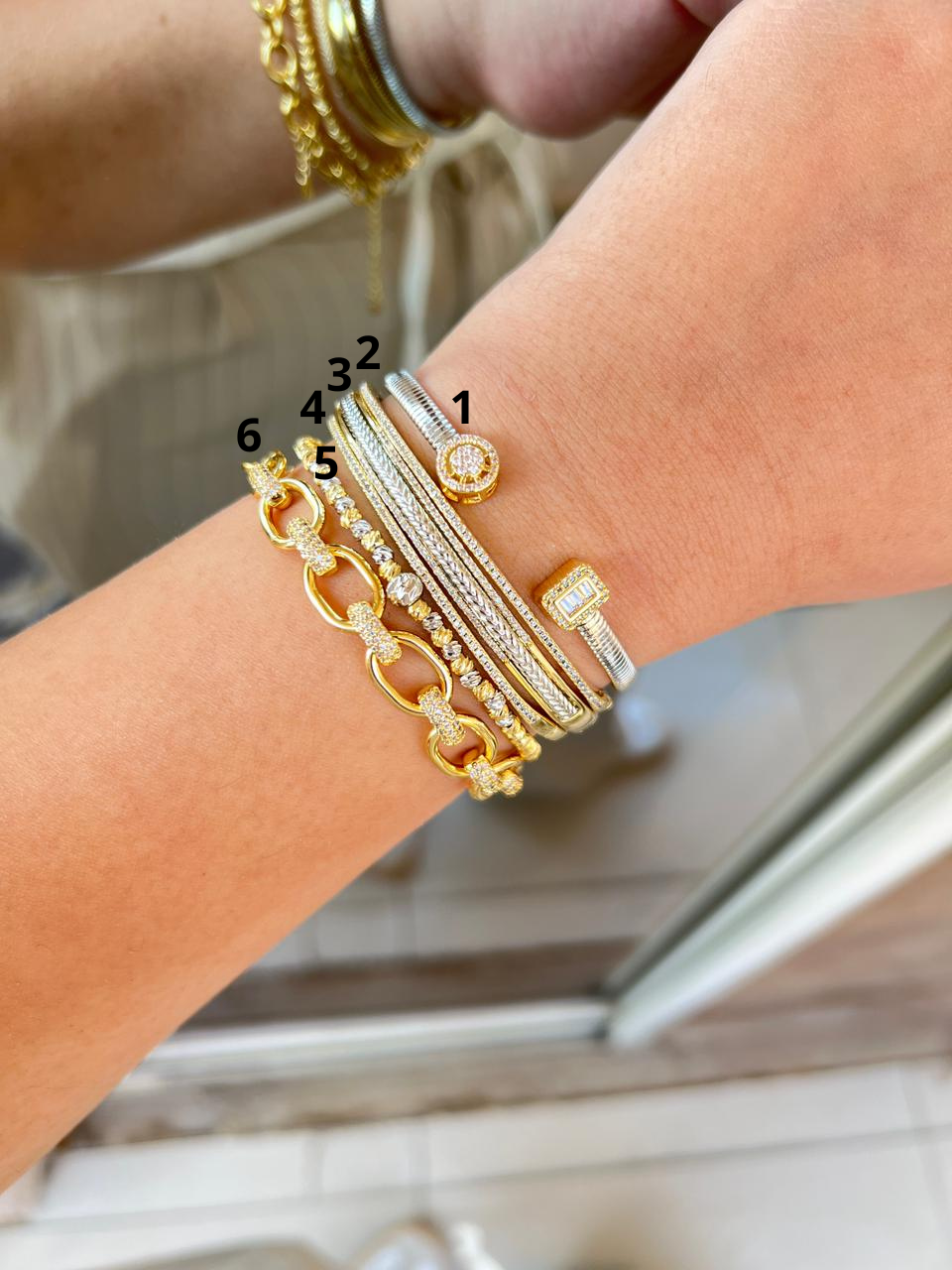 bracelet & bangle