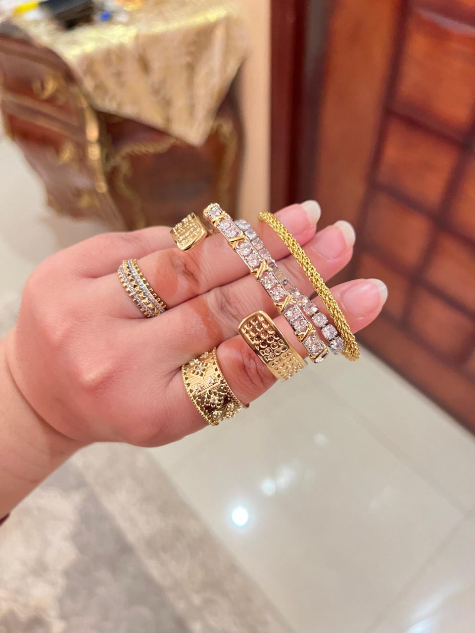 bracelet