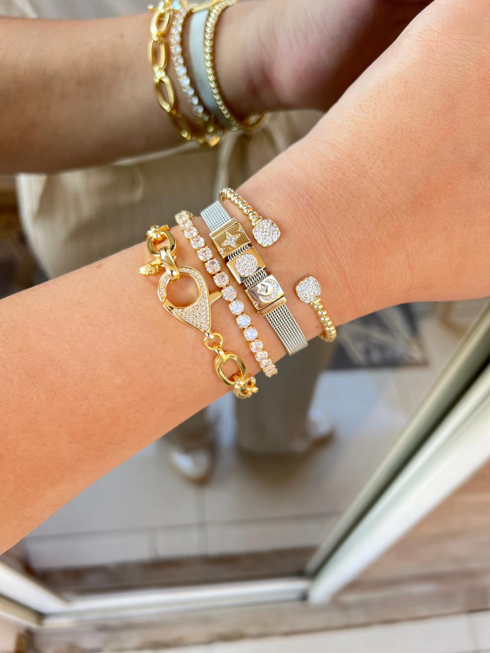 bracelet & bangle