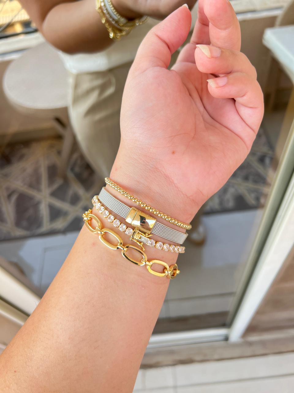 bracelet & bangle