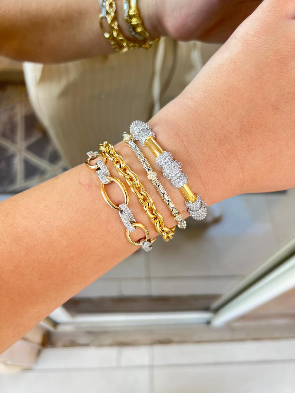 bracelet & bangle