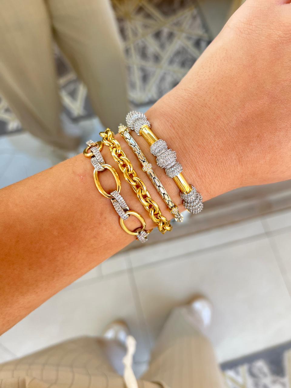 bracelet & bangle