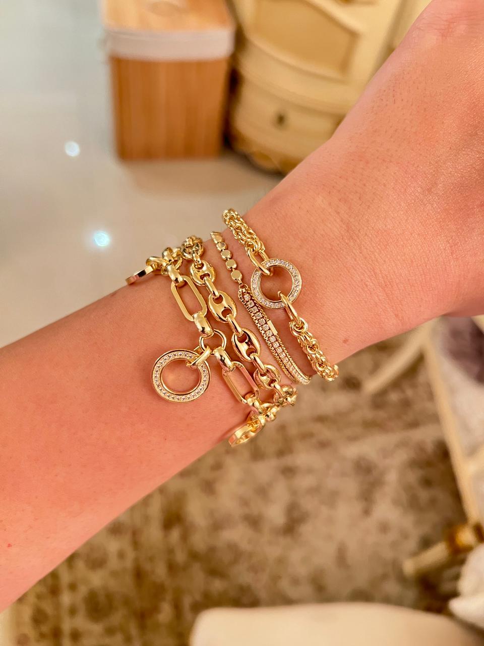 Bracelet & Bangle