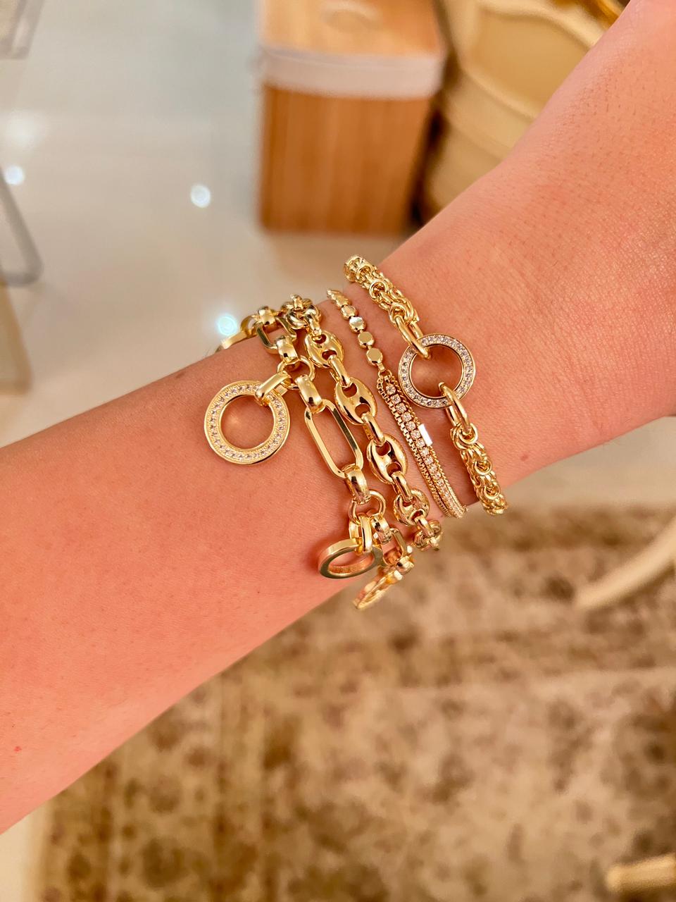 Bracelet & Bangle