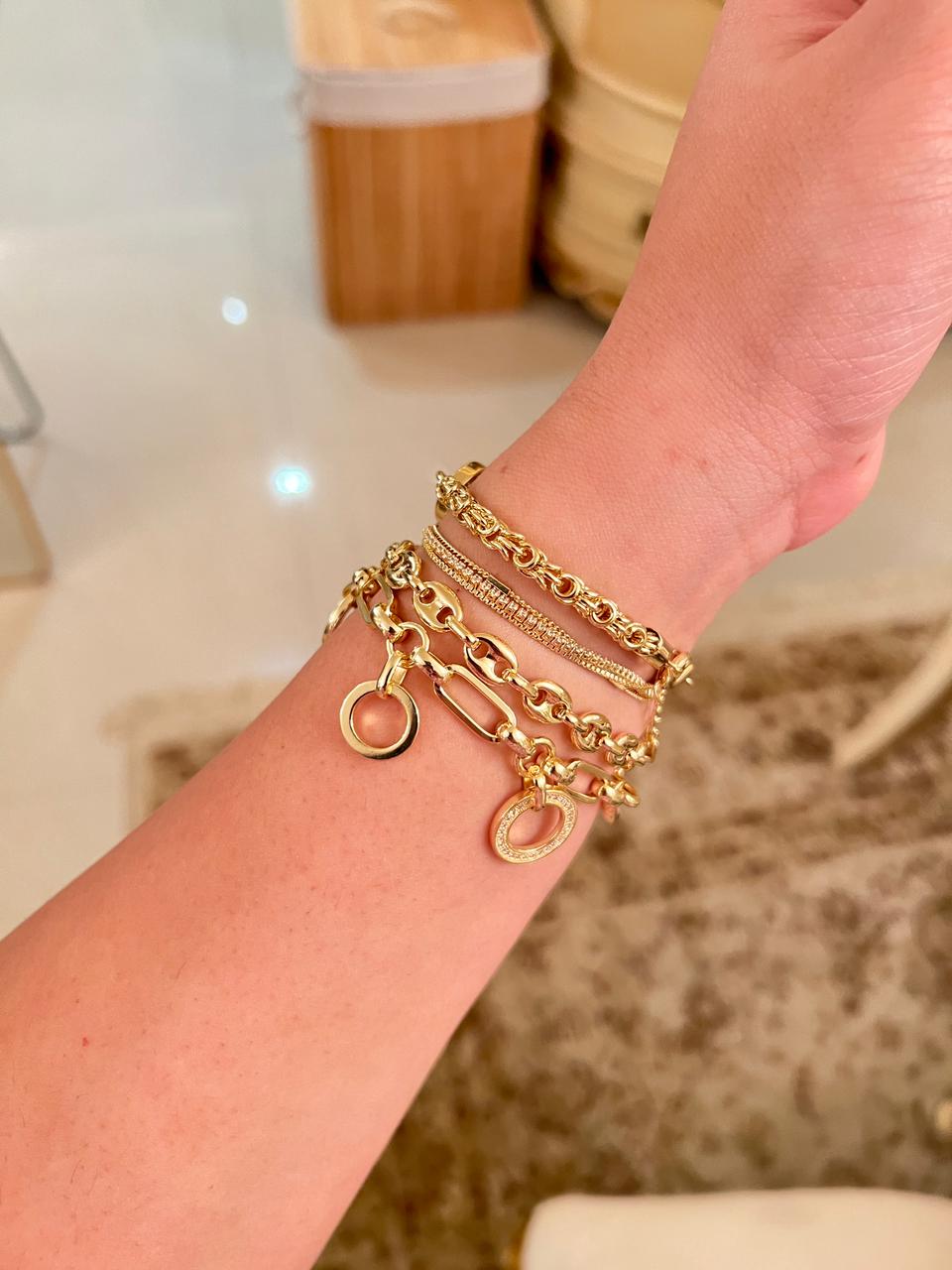 Bracelet & Bangle