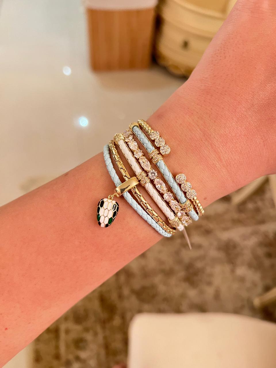 Bracelet & Bangle