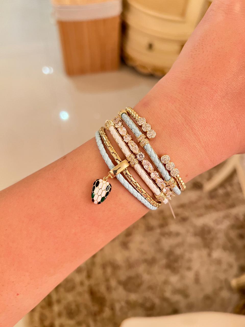 Bracelet & Bangle