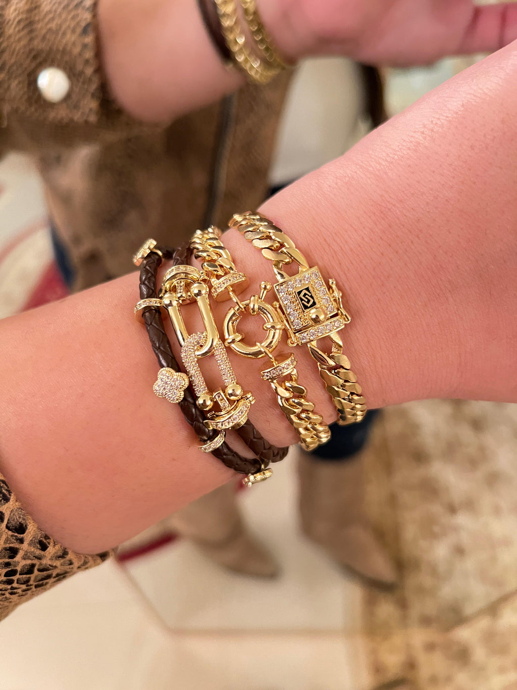 bracelet
