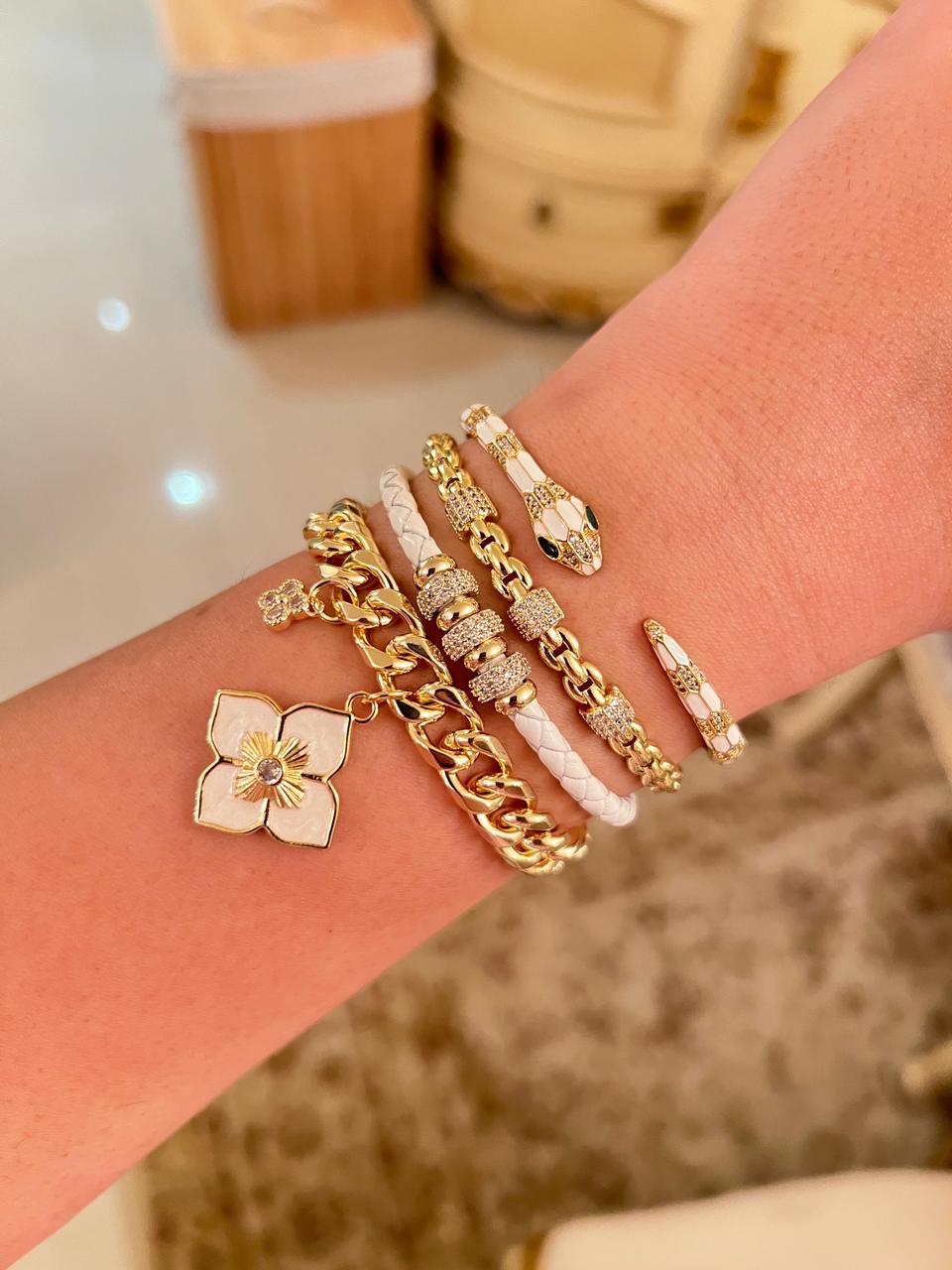 Bracelet & Bangle