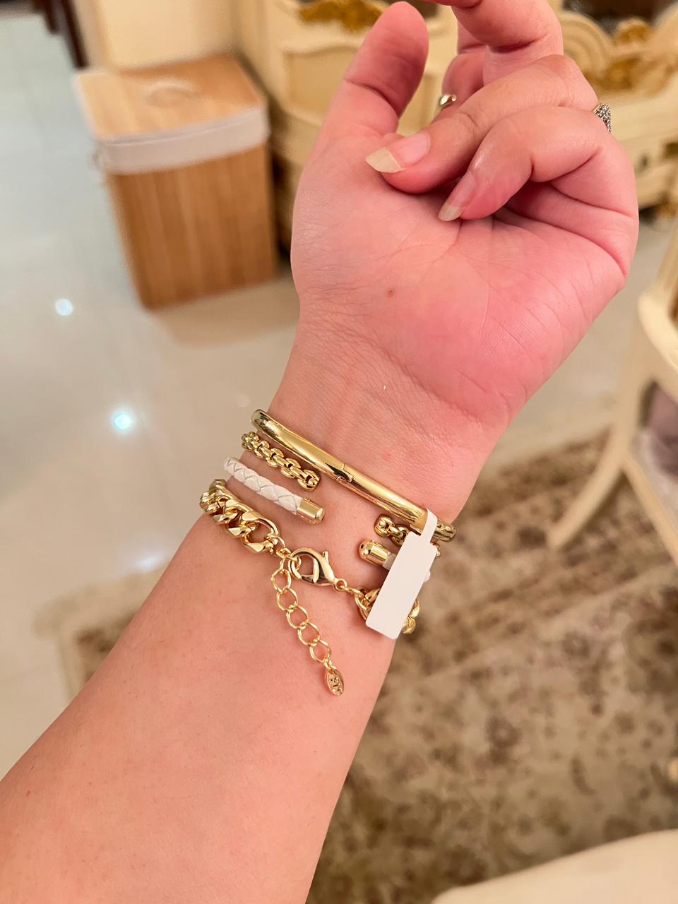 Bracelet & Bangle