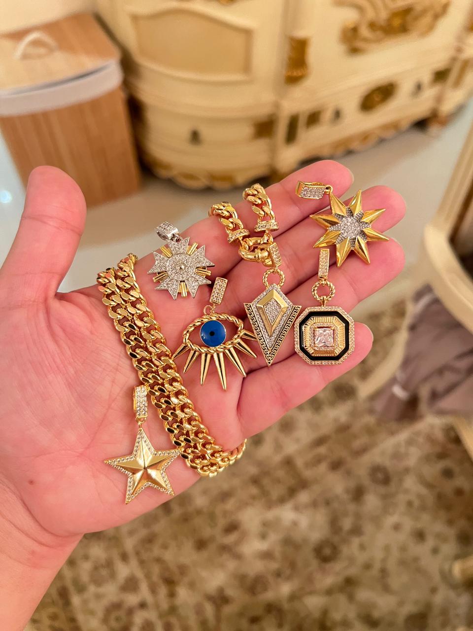 Necklace + pendant