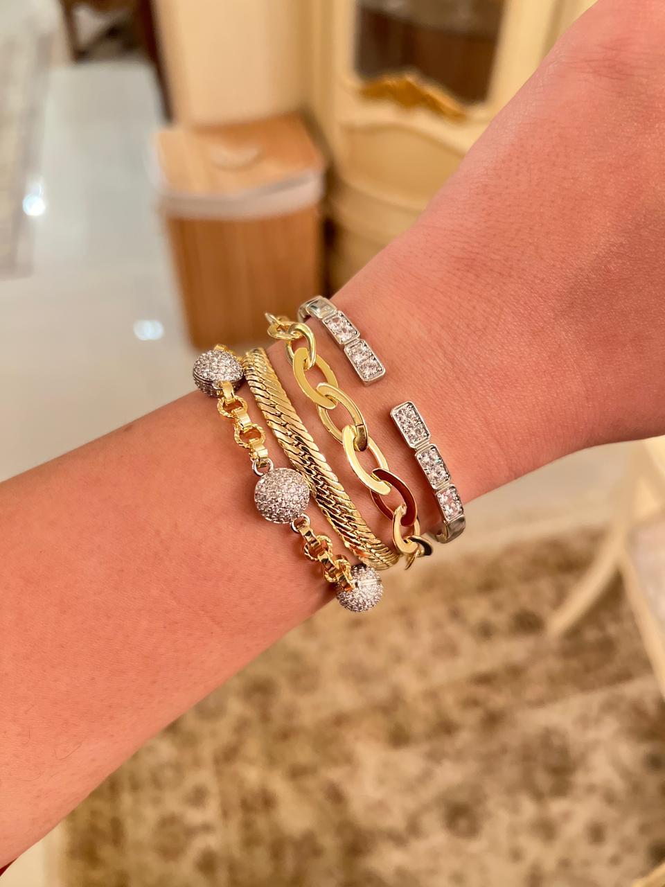 Bracelet
